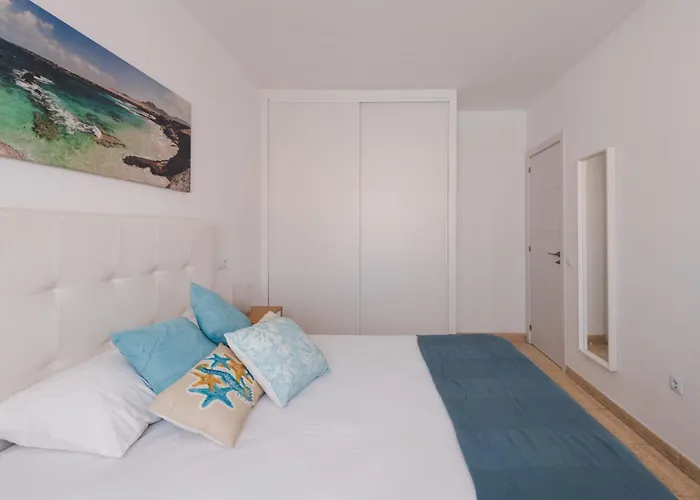 Em Holidays Коральео