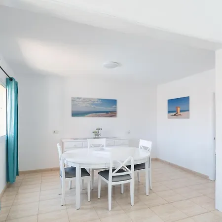 Em Holidays * קורלחו